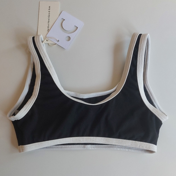 NWT Black and White Bikini Top - Picture 5 of 7